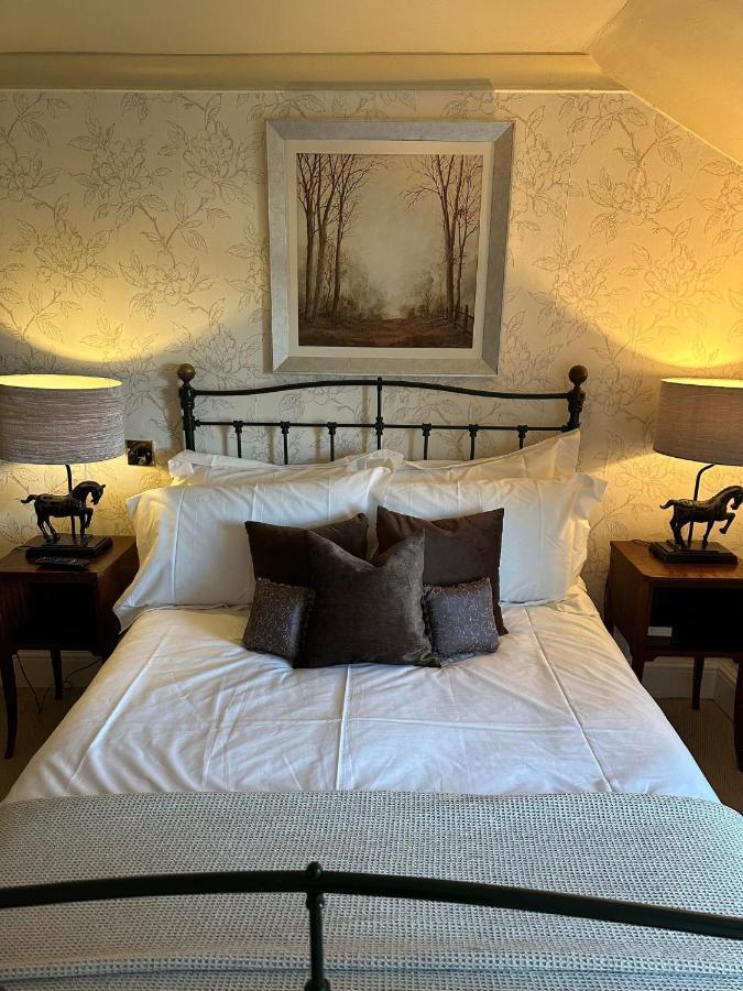 Burford Lodge Hotel - Adults Only Exteriér fotografie