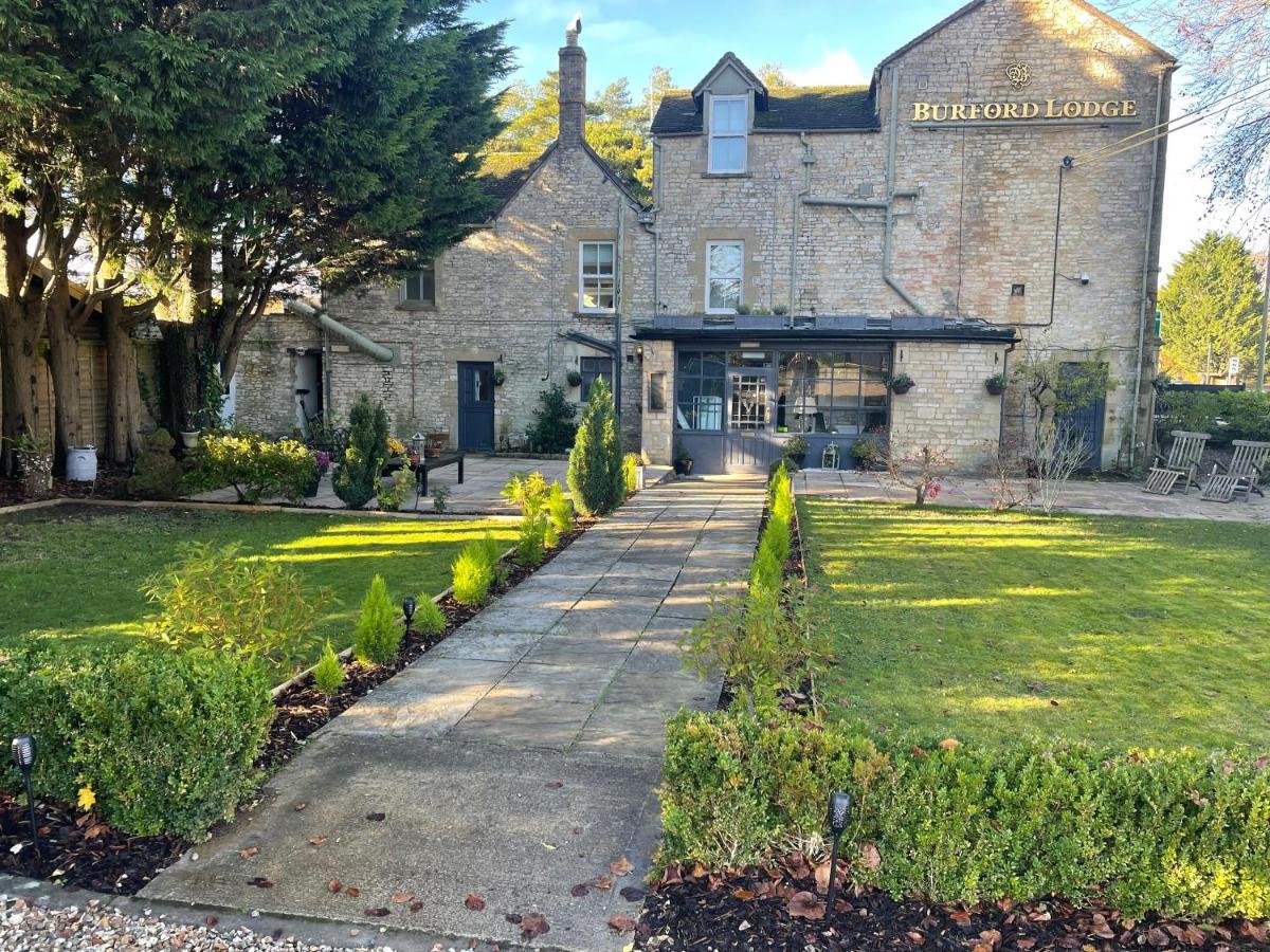 Burford Lodge Hotel - Adults Only Exteriér fotografie